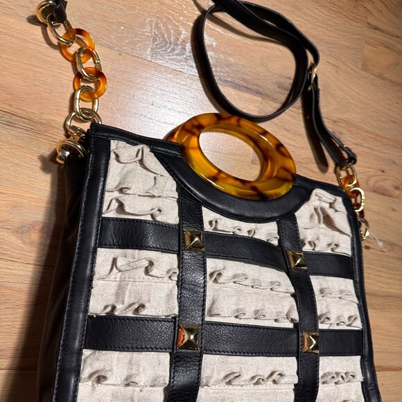 Extinction by Iris Apfel - Picture 4 of 5